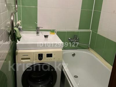 2-бөлмелі пәтер · 43 м² · 2/5 қабат, Строителей 6а, бағасы: 95 000 ₸ в Аксу