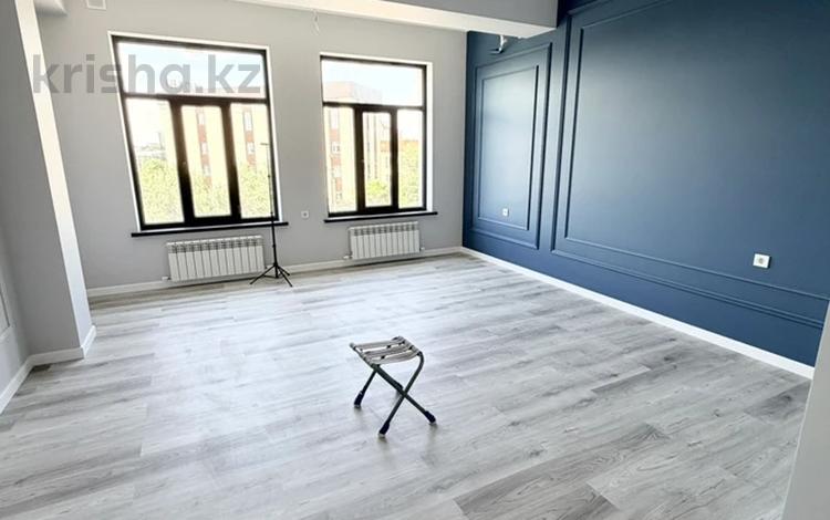 Офисы, кабинеты и рабочие места, студии · 35 м² за 200 000 ₸ в Шымкенте — фото 2