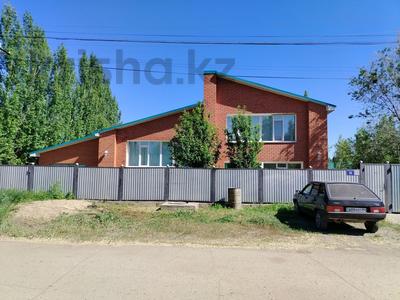 Отдельный дом · 5 комнат · 240 м² · 10 сот., Кайдауыл Батыра 34 за 52.5 млн 〒 в Актобе, жилой массив Заречный-2