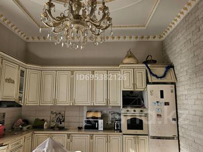 Отдельный дом · 8 комнат · 1350 м² · 15 сот., Сарыарка 89 — Рыскулова за 85 млн 〒 в Жибек Жолы
