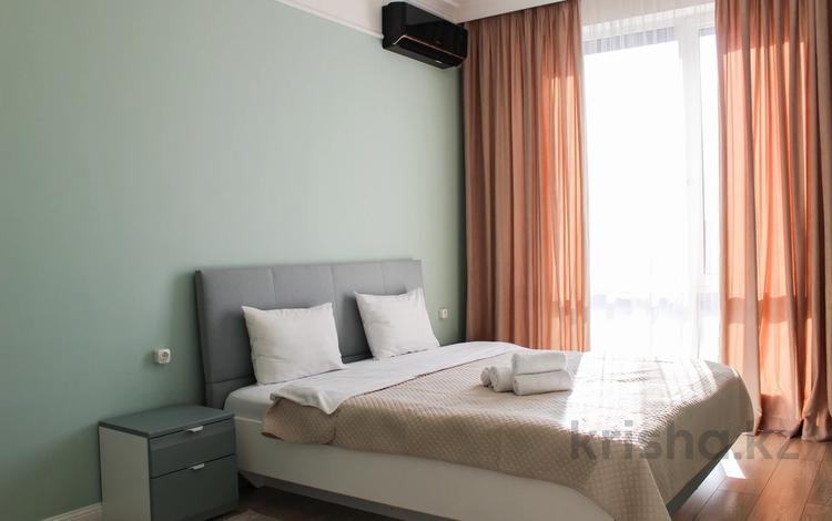 3-комнатная квартира · 90 м² · 17/18 этаж, Розыбакиева 320 за 50 000 ₸ в Алматы, Бостандыкский р-н — фото 80
