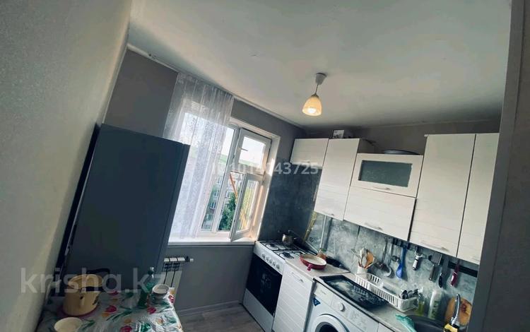 2-комнатная квартира · 36 м² · 5/5 этаж, Акмурзина 1 за 40 000 ₸ в Уральске — фото 2