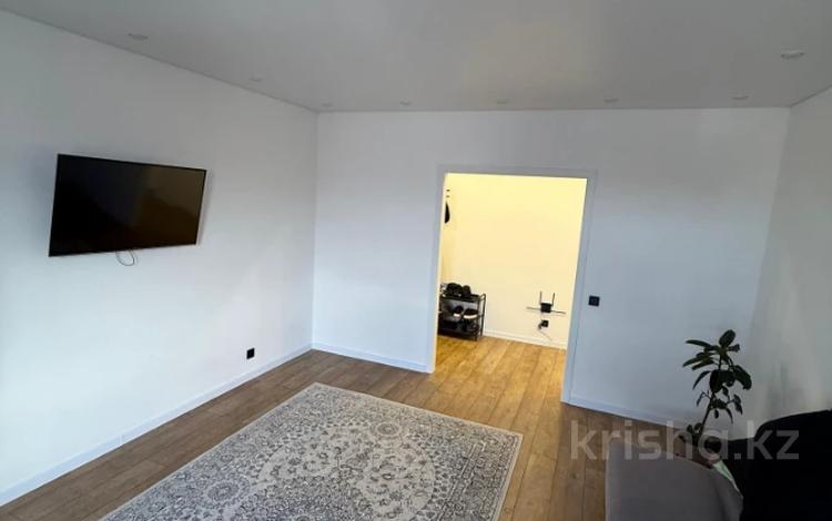 2-бөлмелі пәтер · 70 м² · 9/9 қабат, Алтын орда 11л, бағасы: 32 млн ₸ в Актобе — фото 2