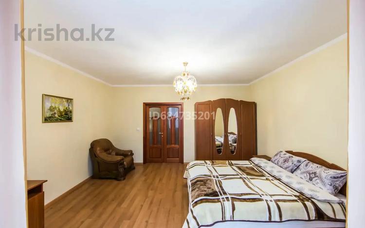 2-комнатная квартира · 58 м² · 3/5 этаж, Ул. Абая 162 за 13 000 ₸ в Костанае — фото 2