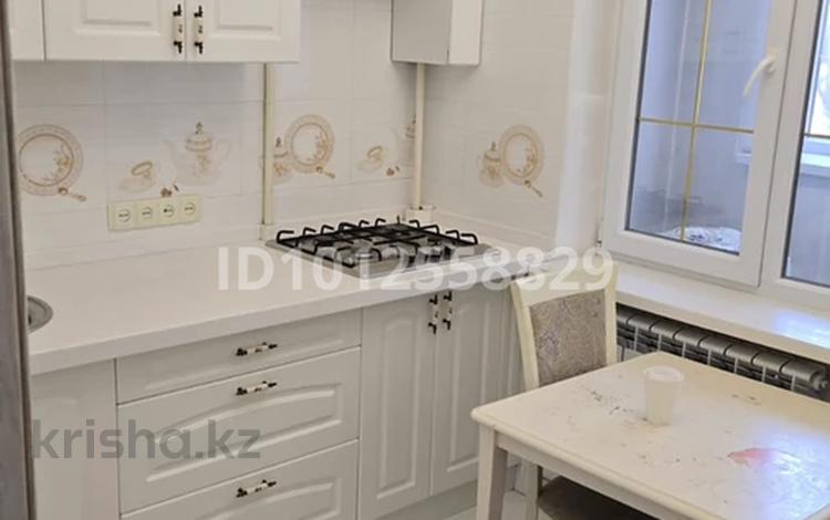 2-комнатная квартира · 52 м² · 2/9 этаж, мкр Айнабулак-4 178 за 300 000 ₸ в Алматы, Жетысуский р-н — фото 2