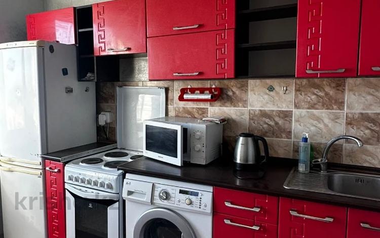 1-комнатная квартира · 38 м² · 10/10 этаж, мкр Юго-Восток, ул. Таттимбета 10 за 13.2 млн ₸ в Караганде, Казыбек би р-н — фото 11
