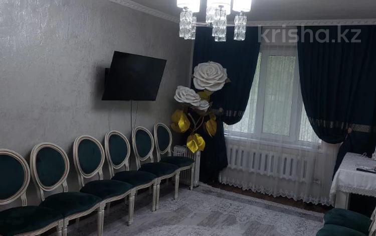 2-комнатная квартира, 43 м², 1/5 этаж, мкр Аксай-2 за 27.5 млн 〒 в Алматы, Ауэзовский р-н — фото 6