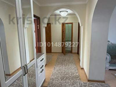 3-бөлмелі пәтер · 86 м² · 3/5 қабат, Ардагер ш/а., Сатпаева 32 — Площадь Исатая Махамбета, бағасы: 300 000 ₸ в Атырау, мкр Ардагер
