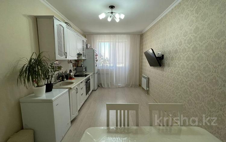 2-бөлмелі пәтер · 36 м² · 4/8 қабат, Байтурсынова 53/1, бағасы: 21.9 млн ₸ в Астане, Алматы р-н — фото 2