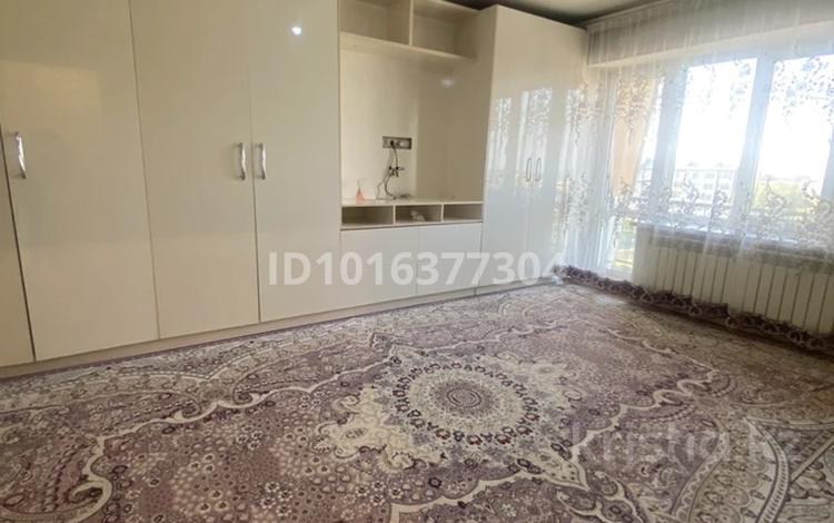 1-комнатная квартира · 34 м² · 4/5 этаж, 3 мкр 12 за 150 000 ₸ в Есик — фото 2