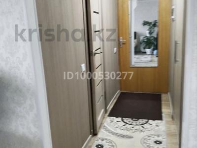 3-комнатная квартира · 55.8 м² · 2/3 этаж, Мерей 8 — Магазин Тулпар за 10 млн 〒 в Научном