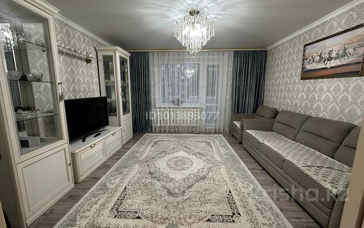 3-бөлмелі пәтер · 74 м² · 2/5 қабат, Степной 4 ш/а. 16, бағасы: 35 млн ₸ в Караганде, Казыбек би р-н — фото 2