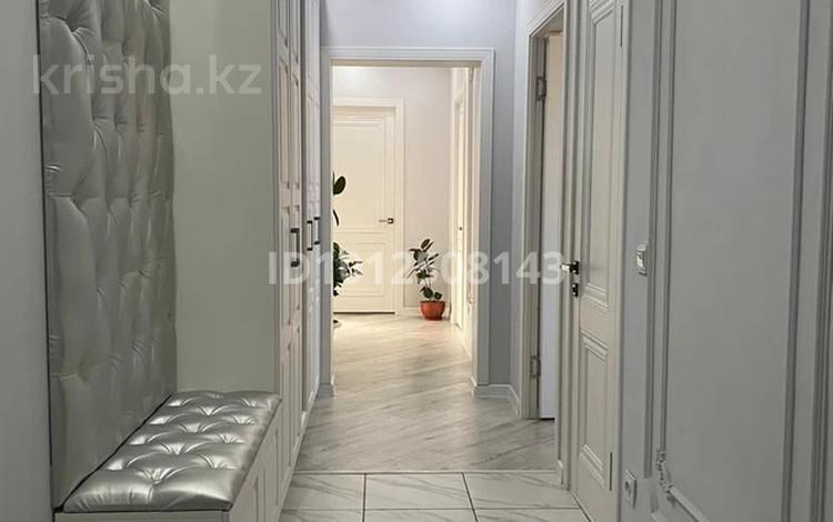 3-комнатная квартира · 80 м² · 10/10 этаж, мкр Аксай-5 2 за 55.5 млн ₸ в Алматы, Ауэзовский р-н — фото 2