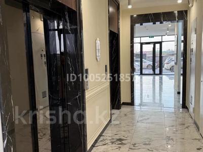 1-комнатная квартира · 52 м² · 4/12 этаж, мкр Акжайык, Сырым батыра — Тулеметова/сырым батыра за 220 000 〒 в Шымкенте, Абайский р-н