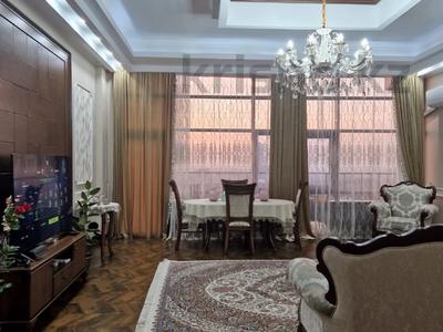 4-бөлмелі пәтер, 160 м², 6/7 қабат ай сайын, Жамакаева 254/2, бағасы: 900 000 〒 в Алматы, Медеуский р-н