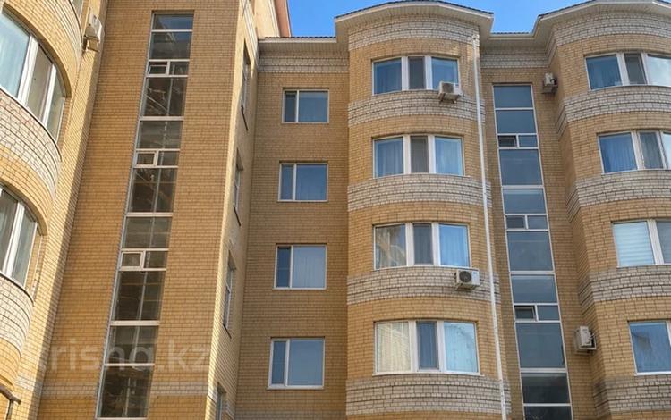 3-бөлмелі пәтер · 90 м² · 1/5 қабат, Санкибай батыра, бағасы: 38 млн ₸ в Актобе — фото 15