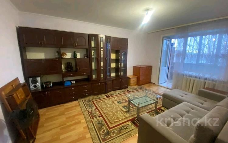 2-комнатная квартира, 63 м², 4/5 этаж помесячно, Батыр Баяна 61 за 100 000 〒 в Петропавловске — фото 2