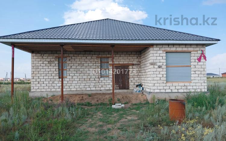 Отдельный дом · 4 комнаты · 200 м² · 10 сот., Жилой массив Рауан 2 501/1 — Напротив коттедж городок Нур сити за 18 млн ₸ в Актобе, жилой массив Рауан — фото 2