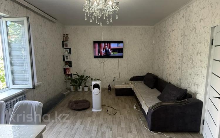2-бөлмелі пәтер · 47 м² · 2/3 қабат, Мкр. Гульдер 1160, бағасы: 22 млн ₸ в  — фото 2