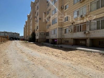 Свободное назначение, офисы, магазины и бутики, склады, салоны красоты, медцентры и аптеки, образование, развлечения · 172 м² за 19.5 млн 〒 в Актау, 32В мкр