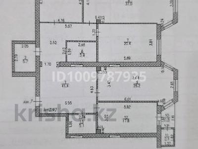 4-комнатная квартира · 190 м² · 2/5 этаж, 16-й мкр 36/2 — Находится возле ТРК Актау за 95 млн 〒