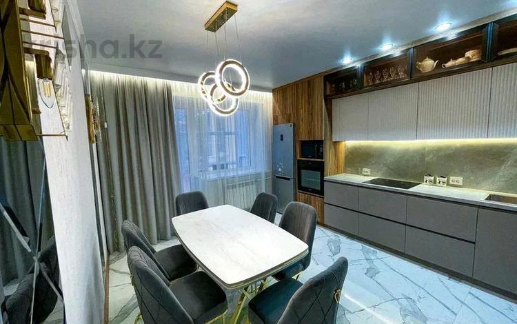 3-комнатная квартира, 102 м², 8/9 этаж, Ул. Дулатова 77 за 51 млн 〒 в Кокшетау — фото 2