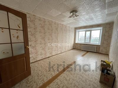 3-комнатная квартира, 60.3 м², 4/5 этаж, 4 мкр за 10 млн 〒 в Лисаковске