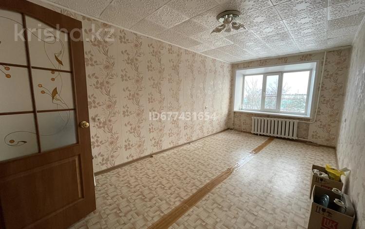 3-комнатная квартира, 60.3 м², 4/5 этаж, 4 мкр за 9.5 млн 〒 в Лисаковске — фото 10