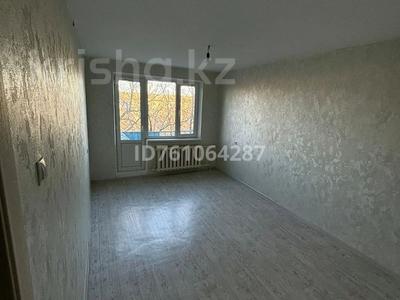 1-комнатная квартира · 30 м² · 5/5 этаж, мкр Айгуль 52 за 10 млн 〒 в Уральске