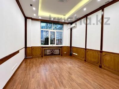 Коммерциялық жылжымайтын мүлік в Алматы: Еркін, кеңселер, дүкендер мен бутиктер, қоймалар, қоғамдық тамақтану орны, сұлулық салондары, монша, қонақ үй және демалыс орындары, медорталықтар мен дәріханалар, білім орталықтары, ойын-сауық · 430 м², бағасы: 350 млн 〒 Еркін, кеңселер, дүкендер мен бутиктер, қоймалар, қоғамдық тамақтану орны, сұлулық салондары, монша, қонақ үй және демалыс орындары, медорталықтар мен дәріханалар, білім орталықтары, ойын-сауық · 430 м², бағасы: 350 млн 〒 в Алматы, Алмалинский р-н