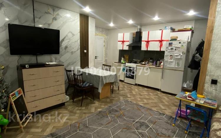 1-бөлмелі пәтер · 44.5 м² · 2/2 қабат, Строительный переулок 54 — УМС, бағасы: 11 млн ₸ в Семее — фото 3