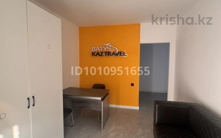 Офисы · 10 м² за 70 000 ₸ в Актобе, мкр. Алтын орда — фото 2