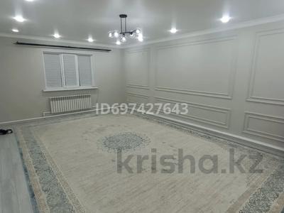 Отдельный дом · 3 комнаты · 135.57 м² · 8.5 сот., мкр Аксай-2, 23 58 за 23 млн 〒 в Атырау