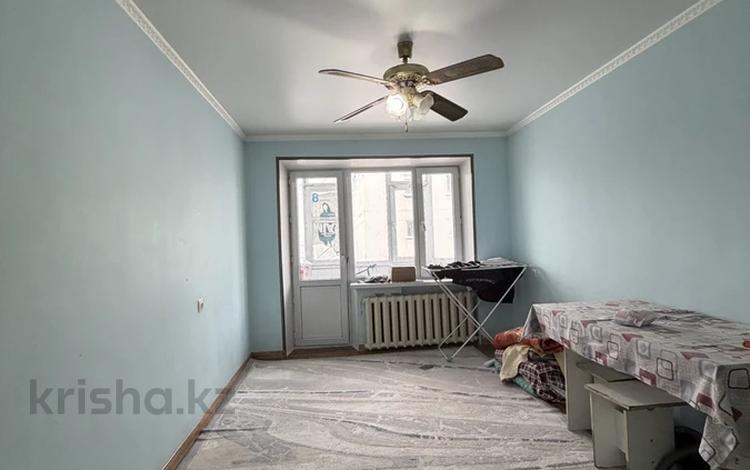 3-бөлмелі пәтер · 52 м² · 5 қабат, Бараева 10/6 — Назодится на пересечение улиц Бараева и проспекта Республики, за домом улица Ташенова, бағасы: 25 млн ₸ в Астане, р-н Байконур — фото 2