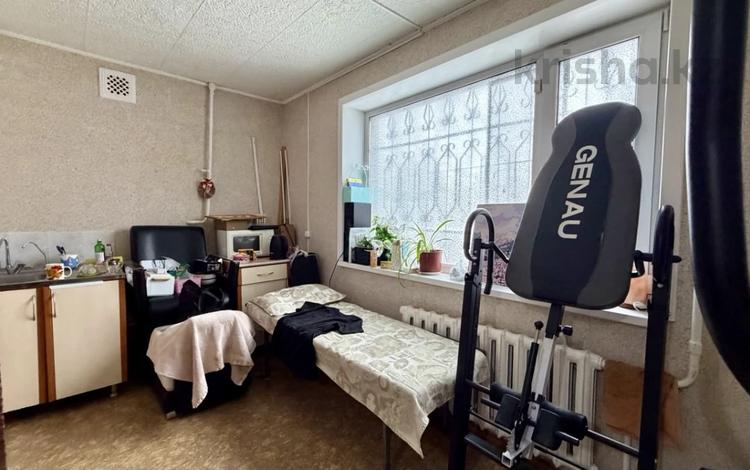 4-бөлмелі пәтер · 82 м² · 1/5 қабат, Карбышева 19, бағасы: 25 млн ₸ в Костанае — фото 2
