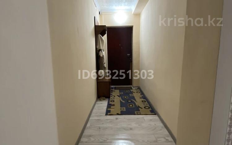 1-комнатная квартира, 31 м², 1/4 этаж, Глинки 59 — напротив торговый центр Акшын за 8.5 млн 〒 в Семее — фото 2