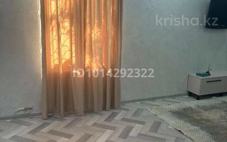 2-комнатная квартира · 43 м² · 1/4 этаж, Жарокова — Жарокова-Сатпаева за 400 000 ₸ в Алматы, Бостандыкский р-н — фото 2
