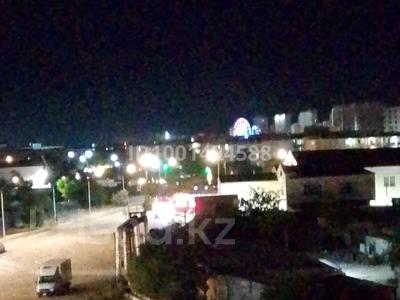 4-комнатная квартира · 81.7 м² · 5/5 этаж, 22-й мкр 15 — Миграция, у Николая за 15 млн 〒 в Актау