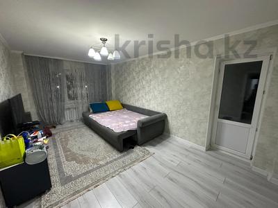 2-комнатная квартира, 70 м², 2/25 этаж, ул. Байкена Ашимова 24 за 24.5 млн 〒 в Караганде, Казыбек би р-н