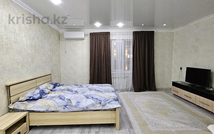 1-комнатная квартира · 40 м² · 5/9 этаж, мкр Кадыра Мырза-Али 30/2 за 12 000 ₸ в Уральске — фото 2