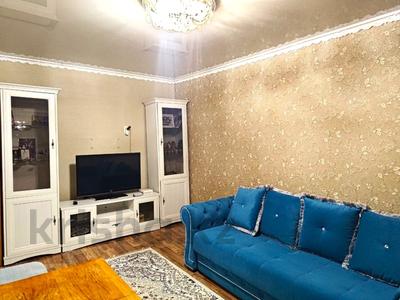 3-бөлмелі пәтер · 62 м² · 3/3 қабат, Пришахтинск ш/а., Донецкая 71, бағасы: 17 млн ₸ в Караганде, Алихана Бокейханова р-н