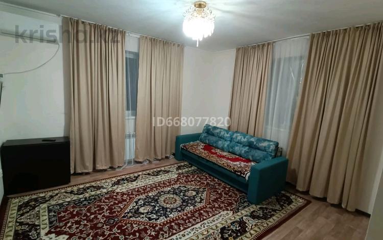2-комнатная квартира · 65 м² · 2/3 этаж, улица Самар за 150 000 ₸ в Уральске — фото 50