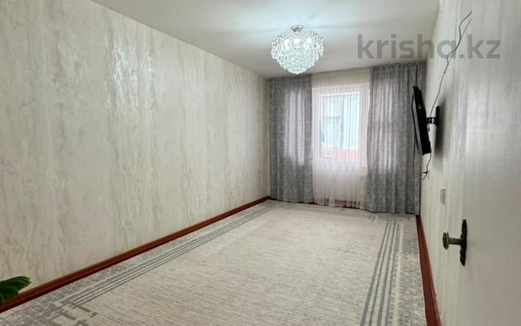 3-комнатная квартира · 70 м² · 5/5 этаж, 27-й мкр 80 за 15.5 млн ₸ в Актау — фото 2
