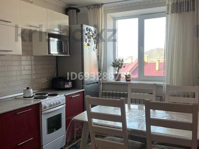 3-комнатная квартира · 83 м² · 5/5 этаж, Молдагулова 17/5 — Куленовка за 25.5 млн 〒 в Усть-Каменогорске, Ульбинский