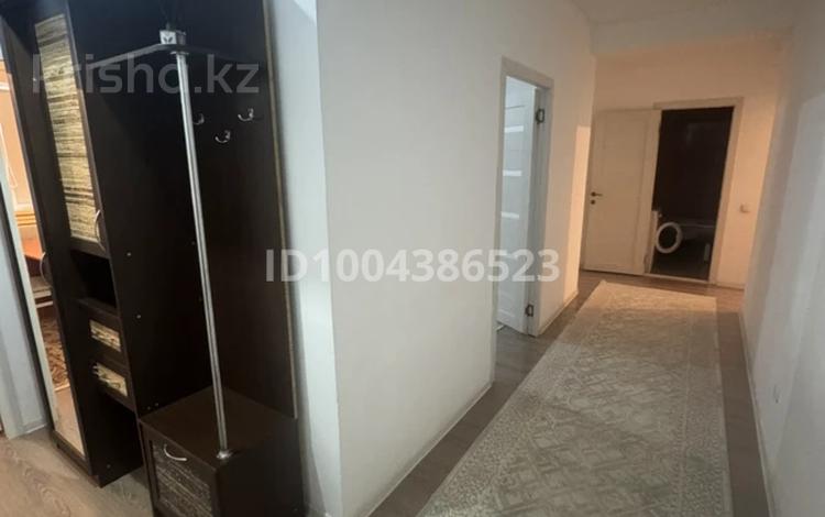 3-бөлмелі пәтер · 81.1 м² · 5/9 қабат, Береке ш/а., 16 улица 48 — Трасса доссор, бағасы: 180 000 ₸ в Атырау, мкр Береке — фото 11