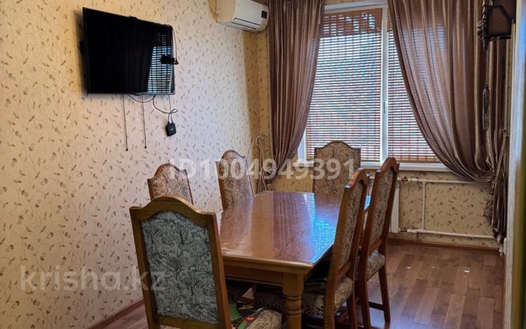 3-бөлмелі пәтер · 73.9 м² · 2/5 қабат, 7-й мкр 12 — Вдоль главной дороги возле поликлиники, бағасы: 25 млн ₸ в Актау — фото 2
