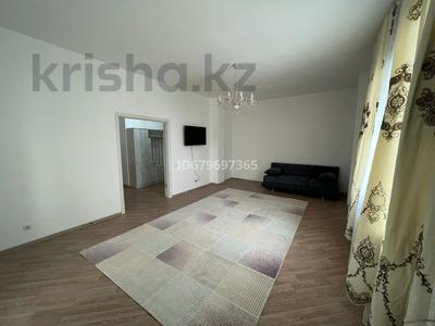 3-комнатная квартира · 114 м² · 10/12 этаж, Туран 56 за 380 000 〒 в Астане, Есильский р-н