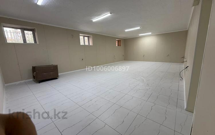 Офисы, магазины и бутики, склады, общепит, салоны красоты, медцентры и аптеки, образование, развлечения · 146.5 м² за 10.9 млн 〒 в Актобе, мкр. Алтын орда — фото 2