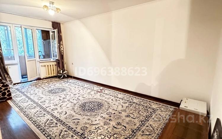 2-комнатная квартира, 46 м², 3/4 этаж помесячно, мкр №8