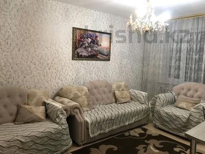 3-комнатная квартира, 65 м², 3/5 этаж помесячно, Жукова за 180 000 〒 в Петропавловске